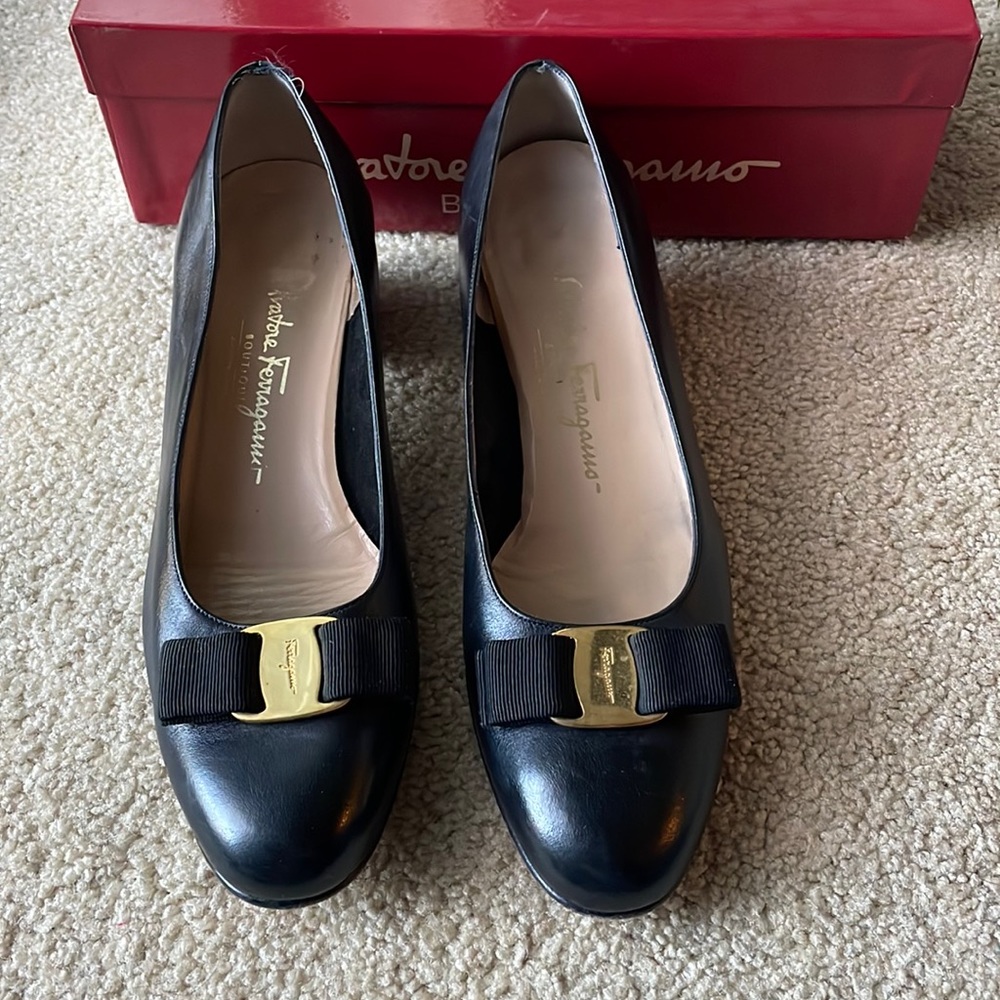 Salvatore Ferragamo Boutique Vara Bow Pumps